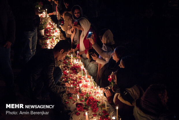 People remember flood victims in Shiraz