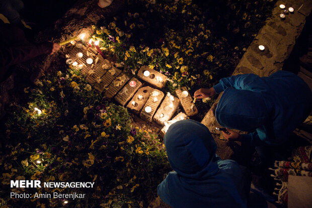 People remember flood victims in Shiraz