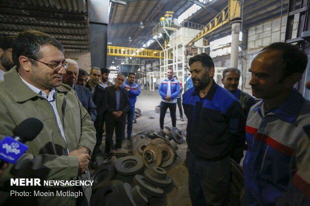 Industry minister visits flood-affected factories in Golestan