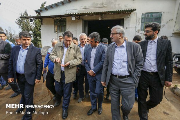 Industry minister visits flood-affected factories in Golestan