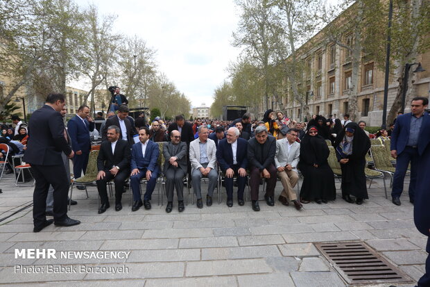 کنسرت محمد معتمدی در میدان مشق