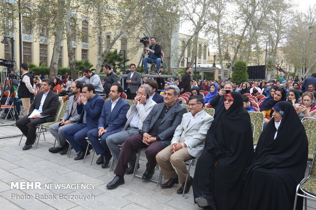 کنسرت محمد معتمدی در میدان مشق