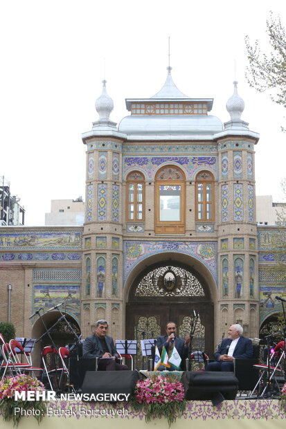 کنسرت محمد معتمدی در میدان مشق