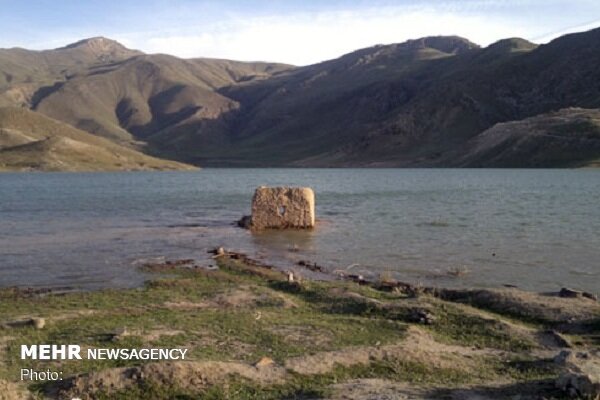 چشم لرستان به راه تخصیص آب خشک شد/ تشنه در جوار دریای خروشان!