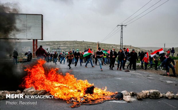مجروحیت ۵۶ فلسطینی در جریان تظاهرات بازگشت