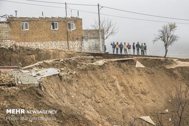 إنزلاق التربة في قرى خراسان الشمالية 