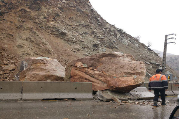 مسدود شدن محورخوش یلاق شهرستان آزادشهر