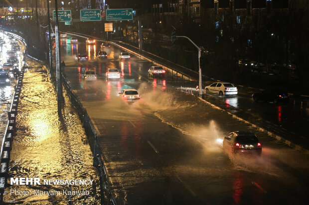 Heavy rain in capital Tehran