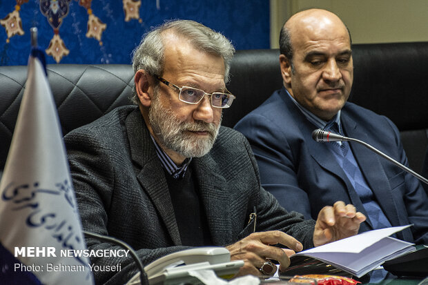 رئيسا البرلمانين الإيراني والروسي يؤكدان على ضرورة تنفيذ الاتفاقيات الثنائية