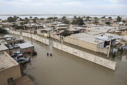 ۱۰۰۰ بسته معیشتی سیل‌زدگان به هلال‌احمر خوزستان تحویل داده شد