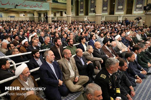 دیدار جمعی از مسئولین نظام با رهبر انقلاب