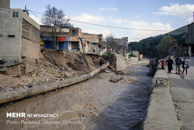 خسارت سیلاب به منازل در خرم آباد