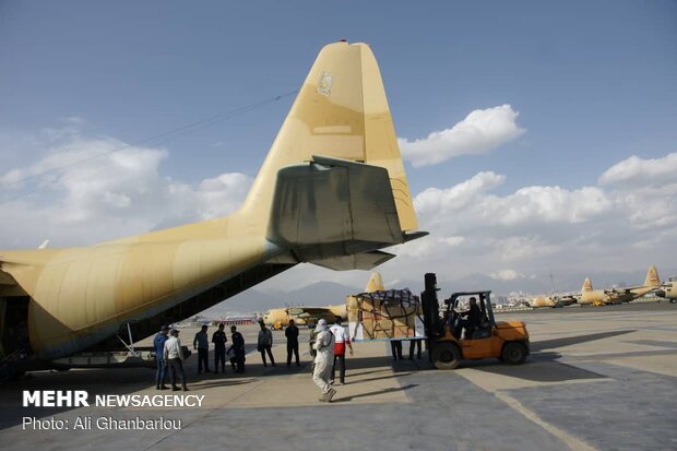 Army’s Air Force sends rescue aids to flood-stricken Lorestan prov.