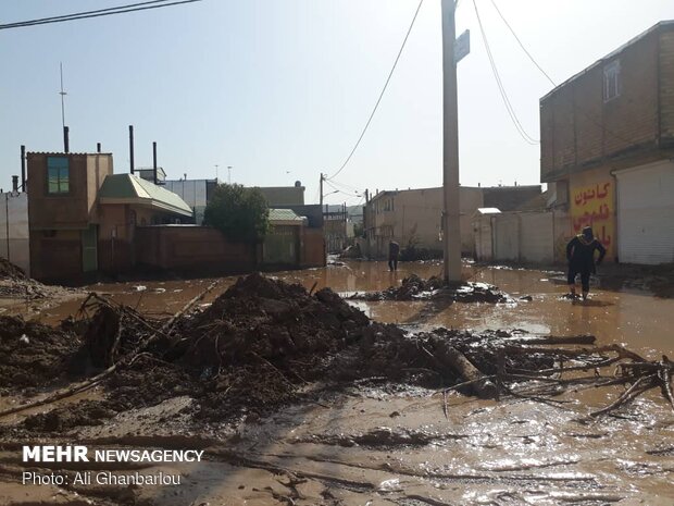 Army’s Air Force sends rescue aids to flood-stricken Lorestan prov.