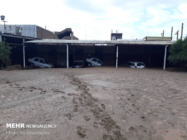Army’s Air Force sends rescue aids to flood-stricken Lorestan prov.