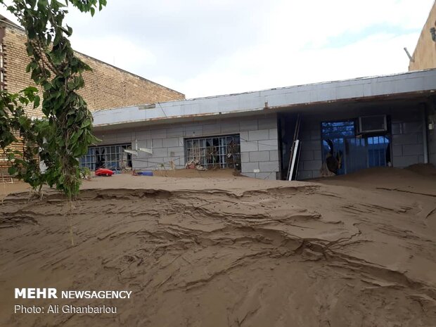 Army’s Air Force sends rescue aids to flood-stricken Lorestan prov.