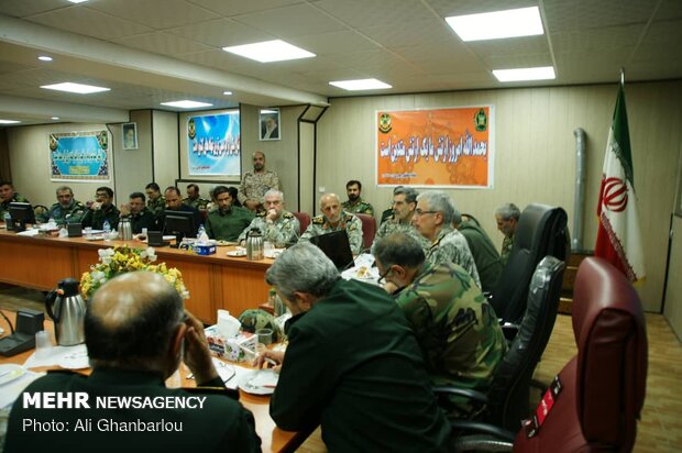 Armed Forces officials’ meeting for flood-hit Lorestan prov.