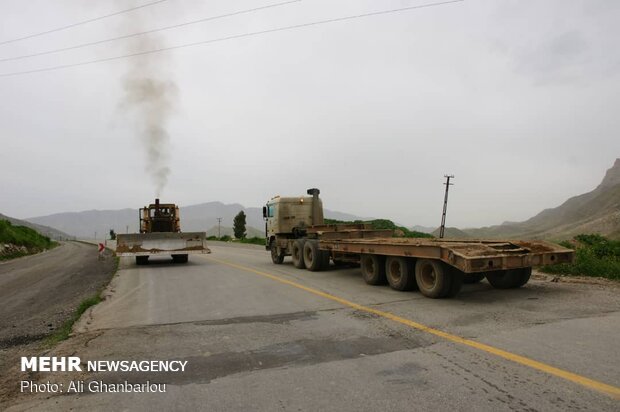 Armed Forces officials’ meeting for flood-hit Lorestan prov.