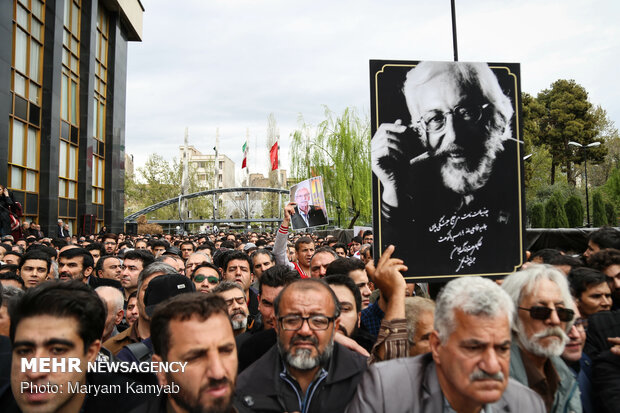 Funeral ceremony for veteran Iranian actor Mashayekhi