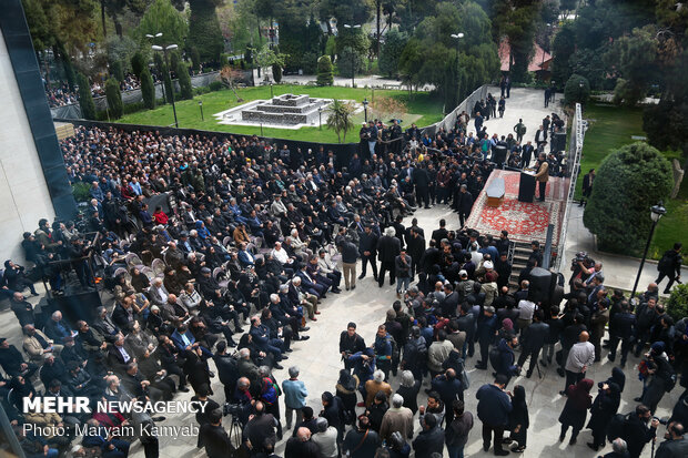 Funeral ceremony for veteran Iranian actor Mashayekhi