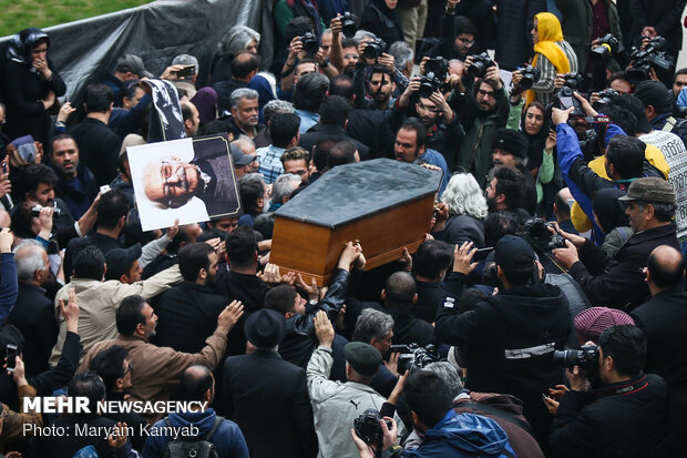 Funeral ceremony for veteran Iranian actor Mashayekhi