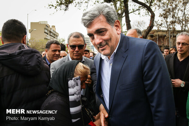 Funeral ceremony for veteran Iranian actor Mashayekhi