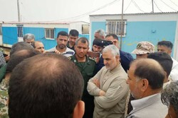اللواء سليماني يدعو الشباب المتحمسين للدفاع عن المراقد الى اغاثة خوزستان