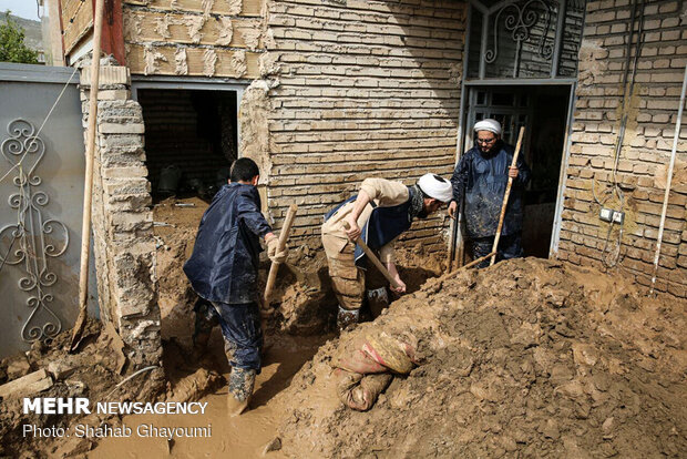 اعلام آمادگی ۳۰۰ گروه جهادی برای اعزام به مناطق سیل‌زده لرستان