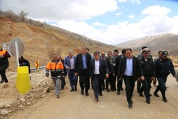 وزیر راه و شهرسازی از مسیر ارتباطی یاسوج به شیراز بازدید کرد