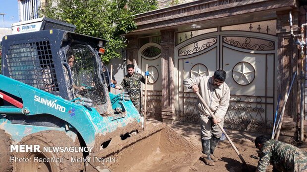 فضاسازی فرهنگی و امیدبخشی ازاقدامات مهم سپاه در مناطق سیل زده بود