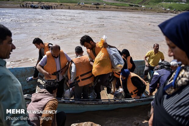 امدادرسانی به روستای «چم مهر»