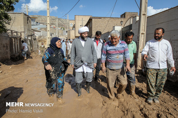 IDO head visit flood-hit areas in Lorestan