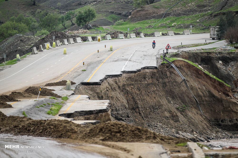 تخریب ۴۰ کیلومتر از راه‌های روستایی الموت غربی در اثر بارش باران