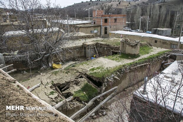 عیدی پاسداران به سیل زدگان خراسان شمالی در روز پاسدار