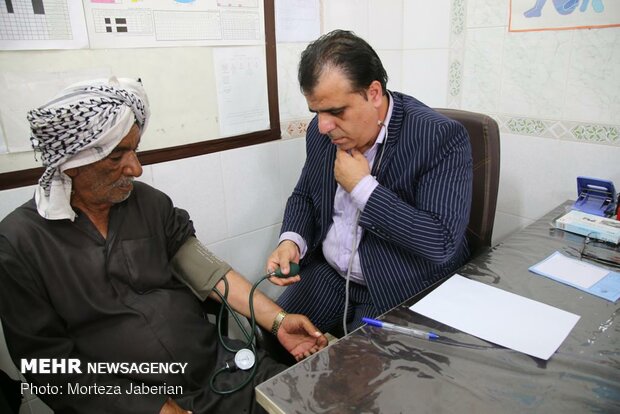 خدمات رسانی درمانی به مناطق سیل زده ایلام ادامه دارد 