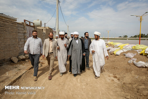 IDO head visits flood-hit areas in Khozestan province