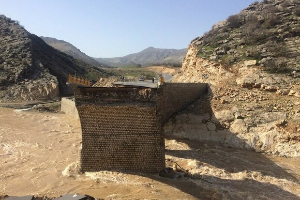 برقراری تردد در پل پر ماجرای لرستان/ ۹ میلیارد برای «کاکارضا» هزینه شد