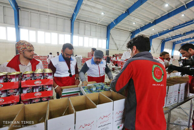 The Iranian Red Crescent Society's aid to flood victims