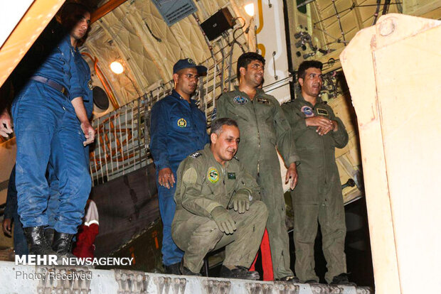 ارسال هوایی محموله‌های امدادی فارس به خوزستان