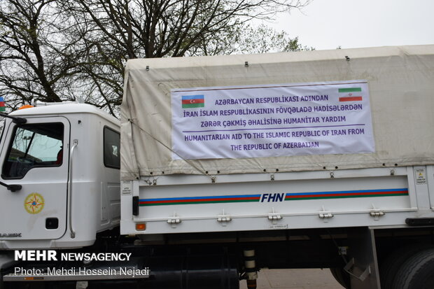 ورود ۱۵ محموله کمک به سیل زدگان توسط جمهوری آذربایجان از مرز آستارا