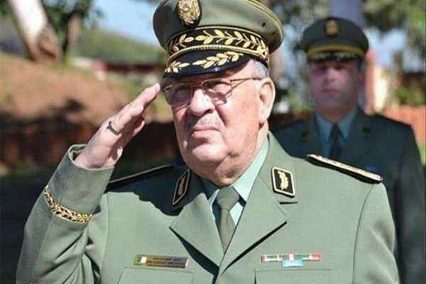 رئیس ستاد ارتش الجزایر راهکاربرون رفت از بحران را مشخص کرد