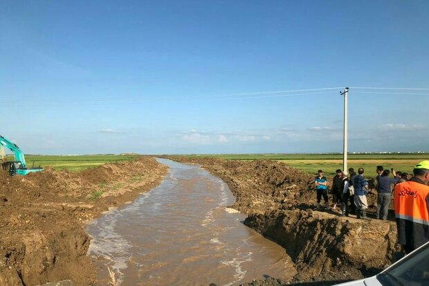 احداث کانال ۴ کیلومتری صفا ایشان در گمیشان جهت کنترل سیلاب