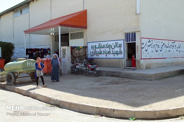 بازدید امیر سیاری و امیر حیدری از  مناطق درگیر سیل در خوزستان