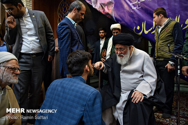 Mashhad Seminary students hold gathering in solidarity with IRGC