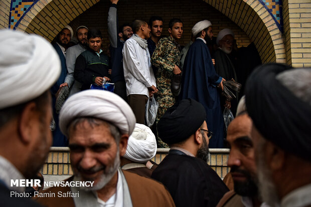 Mashhad Seminary students hold gathering in solidarity with IRGC