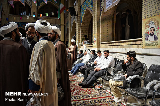 Mashhad Seminary students hold gathering in solidarity with IRGC