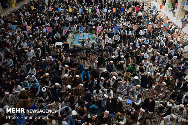 Mashhad Seminary students hold gathering in solidarity with IRGC