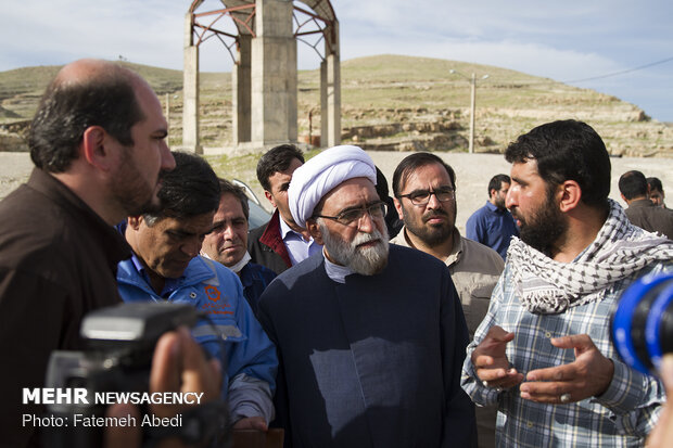 Custodian of Astan-e Quds Razavi visits flood-hit areas in Pol-e Dokhtar