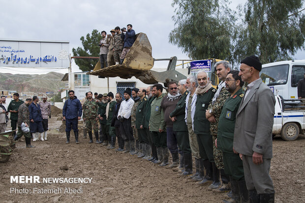 Rescue and relief teams in flood-hit Pol Dokhtar hold rally in support of IRGC