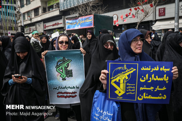 Tehranis march to protest at US' IRGC blacklisting 